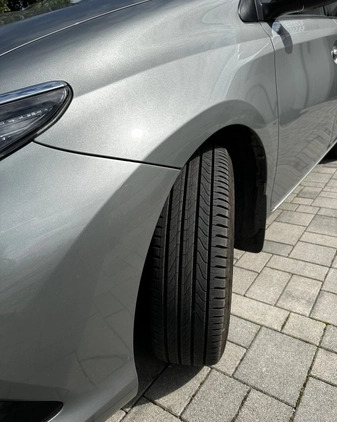 Toyota Auris cena 56000 przebieg: 117000, rok produkcji 2018 z Toruń małe 92